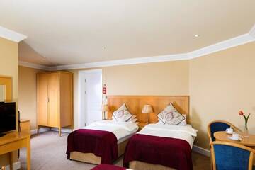Фото Отель Dingle Bay Hotel г. Дингл 4