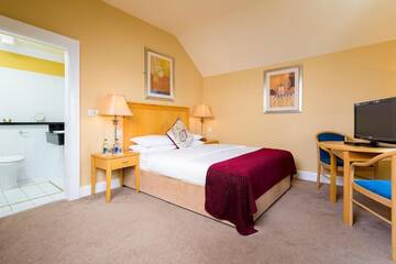 Фото номера Двухместный номер с 1 кроватью Отель Dingle Bay Hotel г. Дингл 9