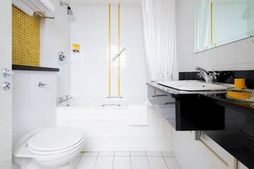 Фото номера Двухместный номер с 1 кроватью Отель Dingle Bay Hotel г. Дингл 7
